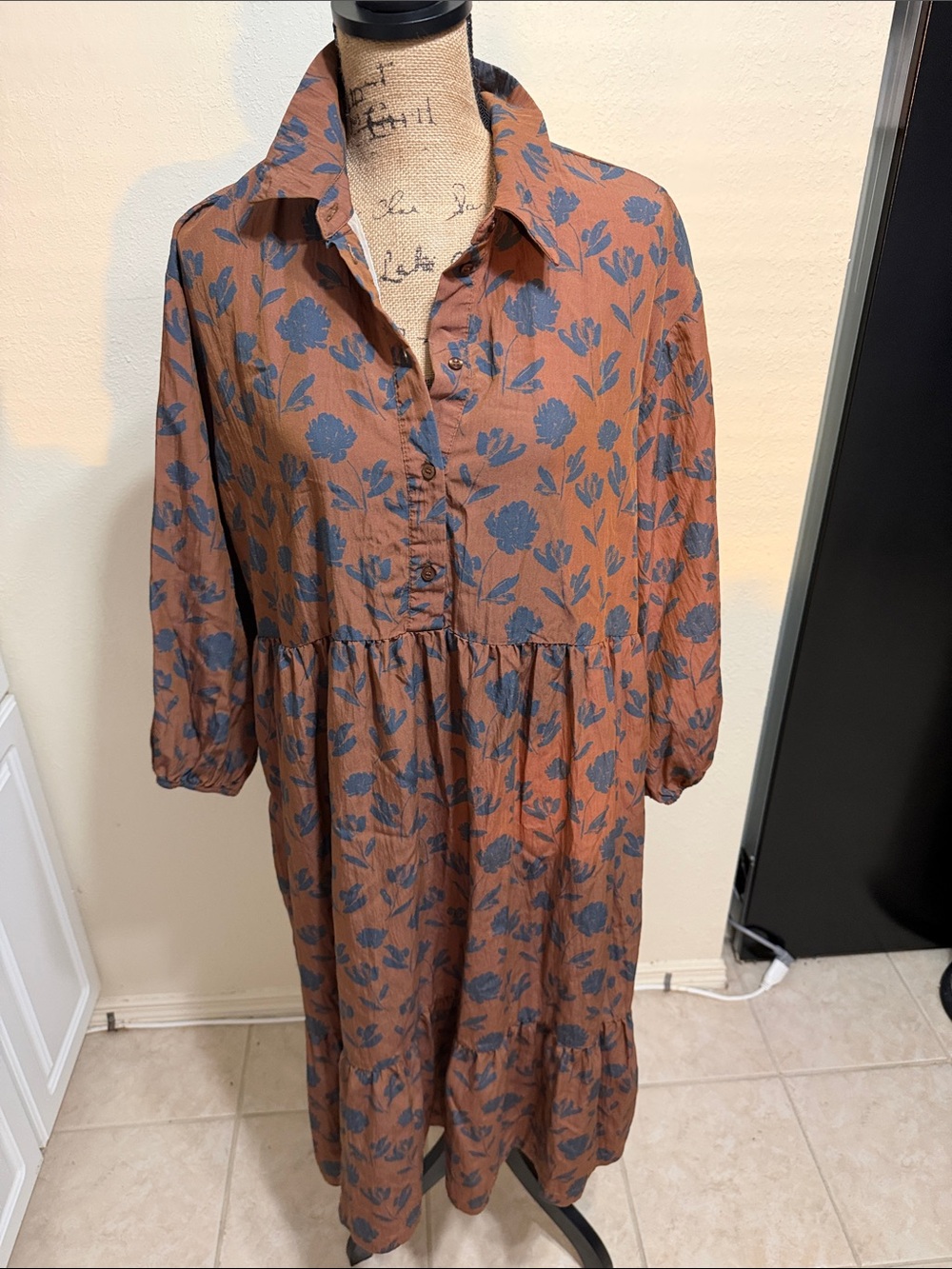 Midi Button-Front Floral Dress in Rust with Blue Print